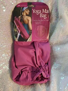 NWT Lotus Yoga Mat Bag in Bright Magenta pink
